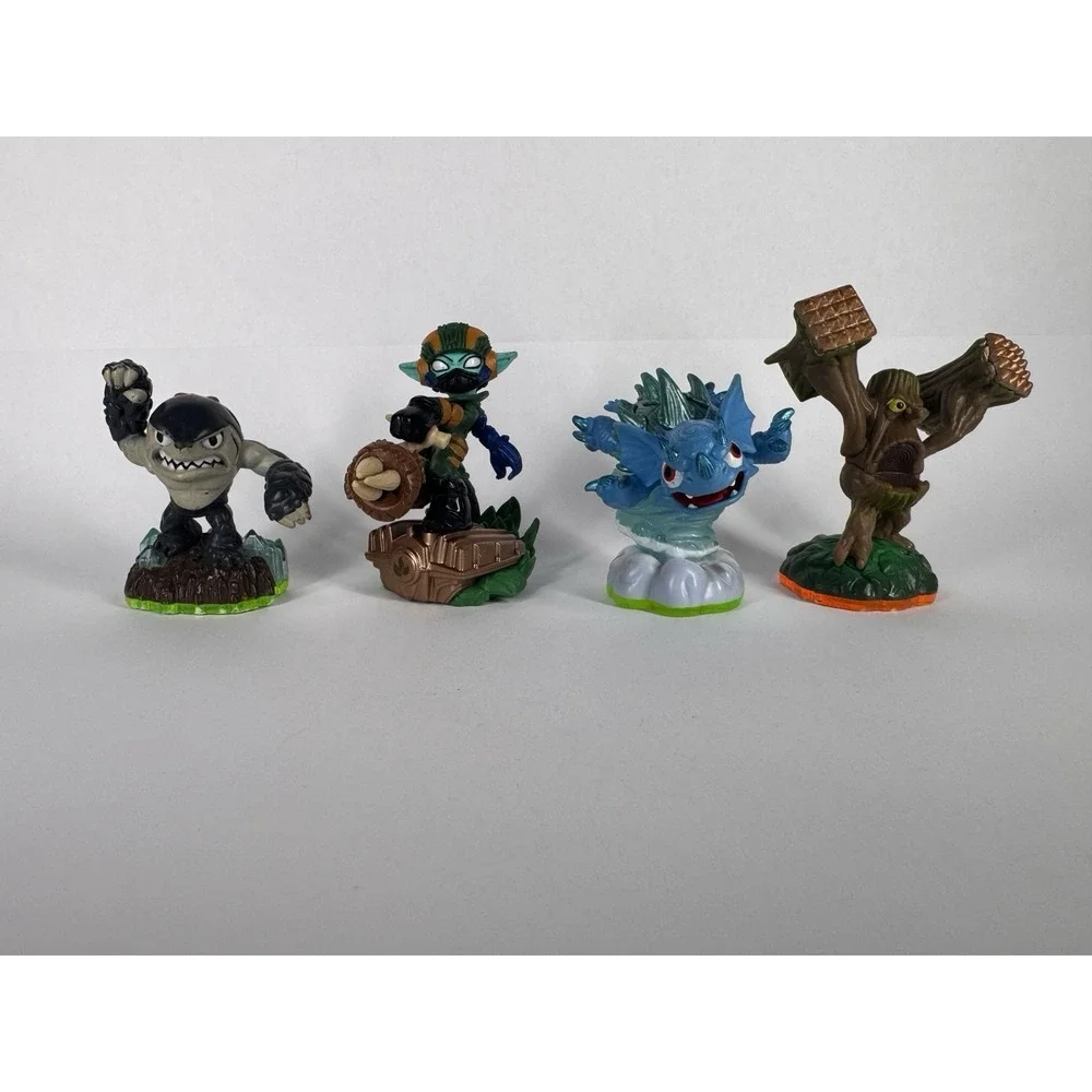 31 Miscellaneous SKYLANDERS, SWAPFORCE,GIANTS,SURPERCHARGED,ETC.